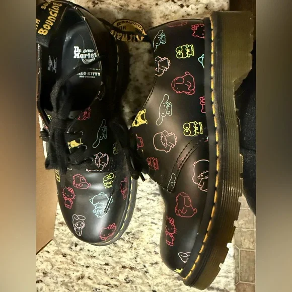 Hello Kitty and Friends Dr. Martens size 7 Mary Jane style - Picture 3 of 4